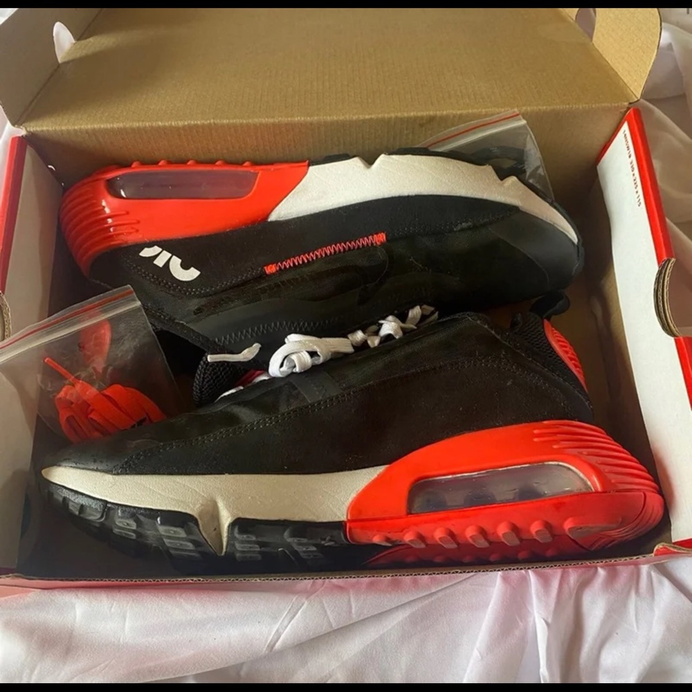 Men’s Nike 2090 SP Sneakers